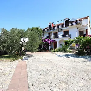 Nocleg ze śniadaniem Bed&breakfast, Drage